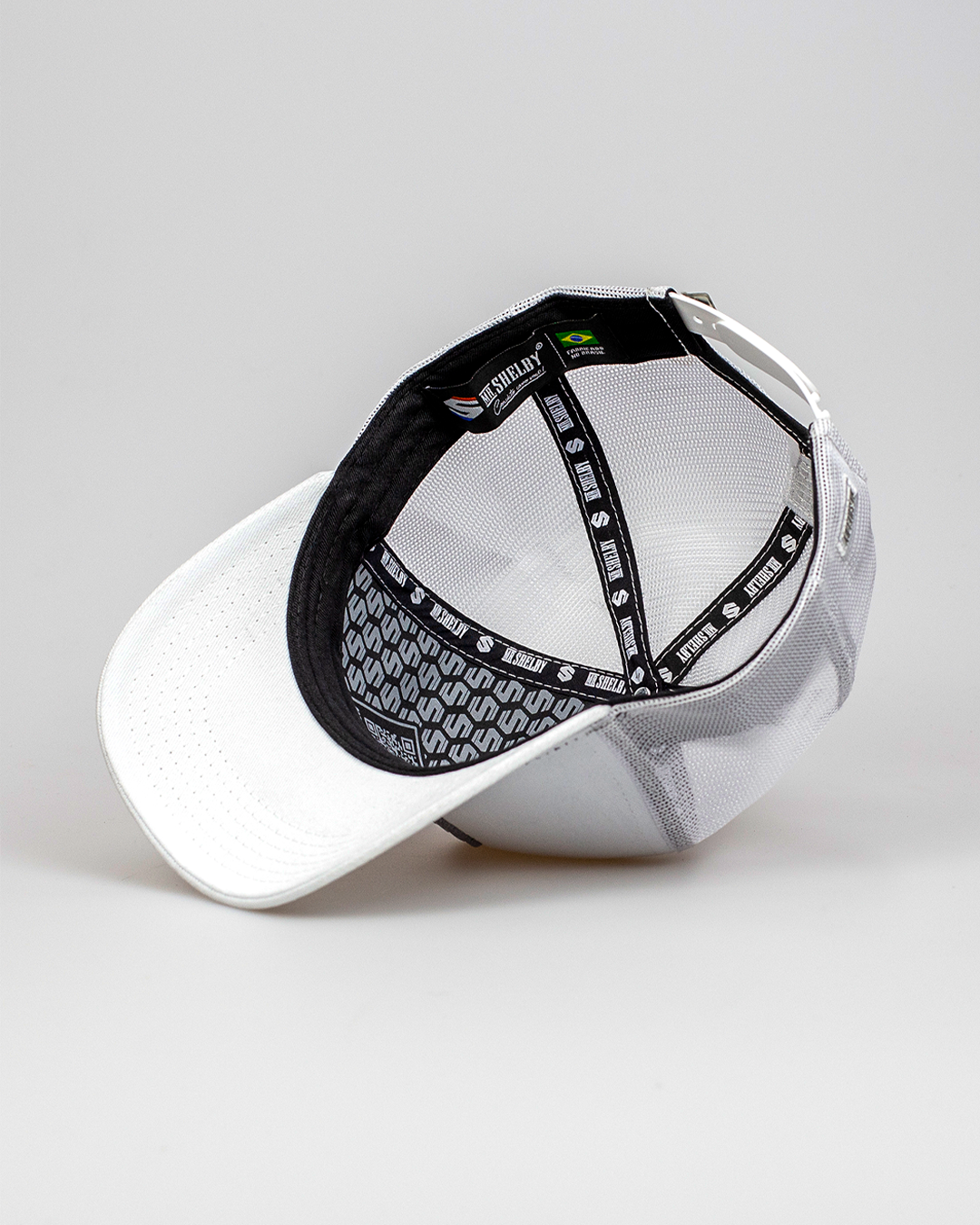 Boné Mr. Shelby Trucker Escudo Branco
