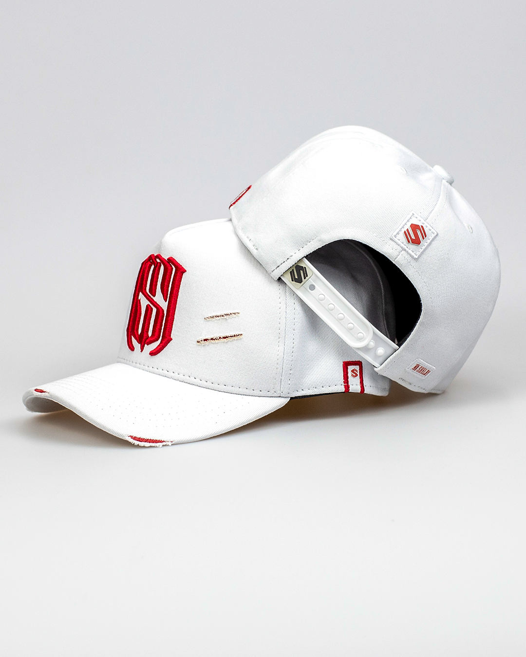 Boné Aba Curva Snapback Mr. Shelby MS-1 Destroyed Branco e Vermelho
