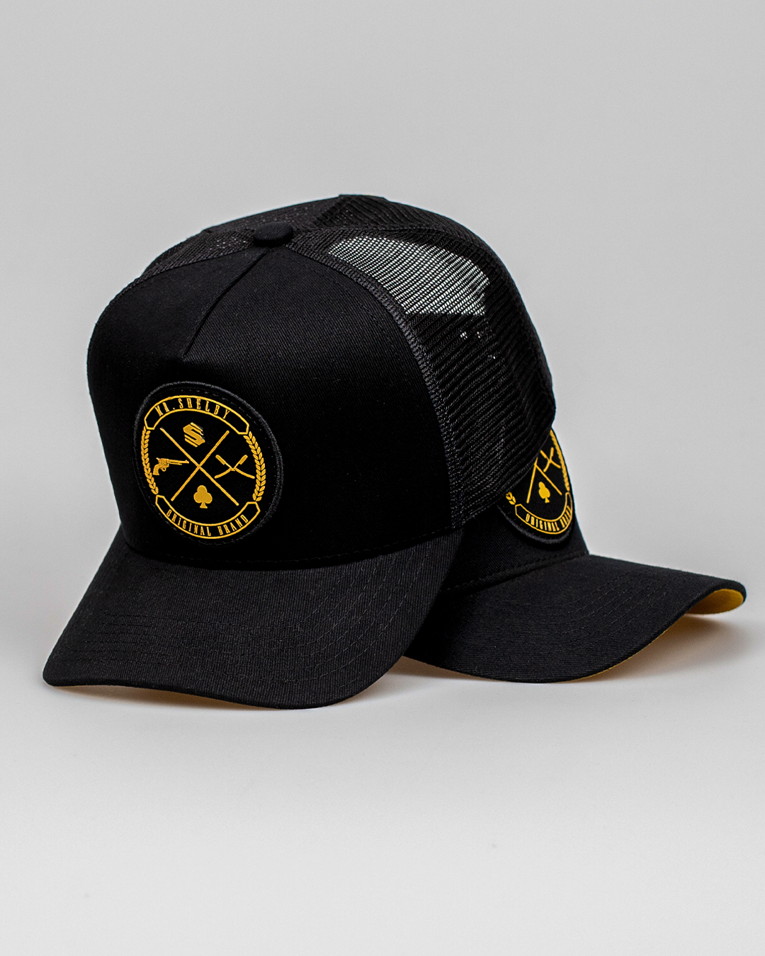 Boné Mr. Shelby Trucker Brasão Preto e Amarelo