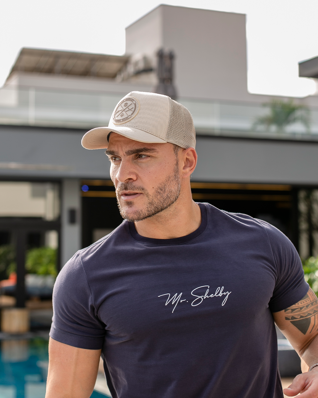 Boné Mr. Shelby Trucker Brasão All Beige