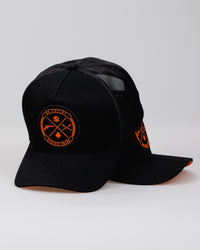 Boné Trucker Mr. Shelby Brasão Preto e Laranja
