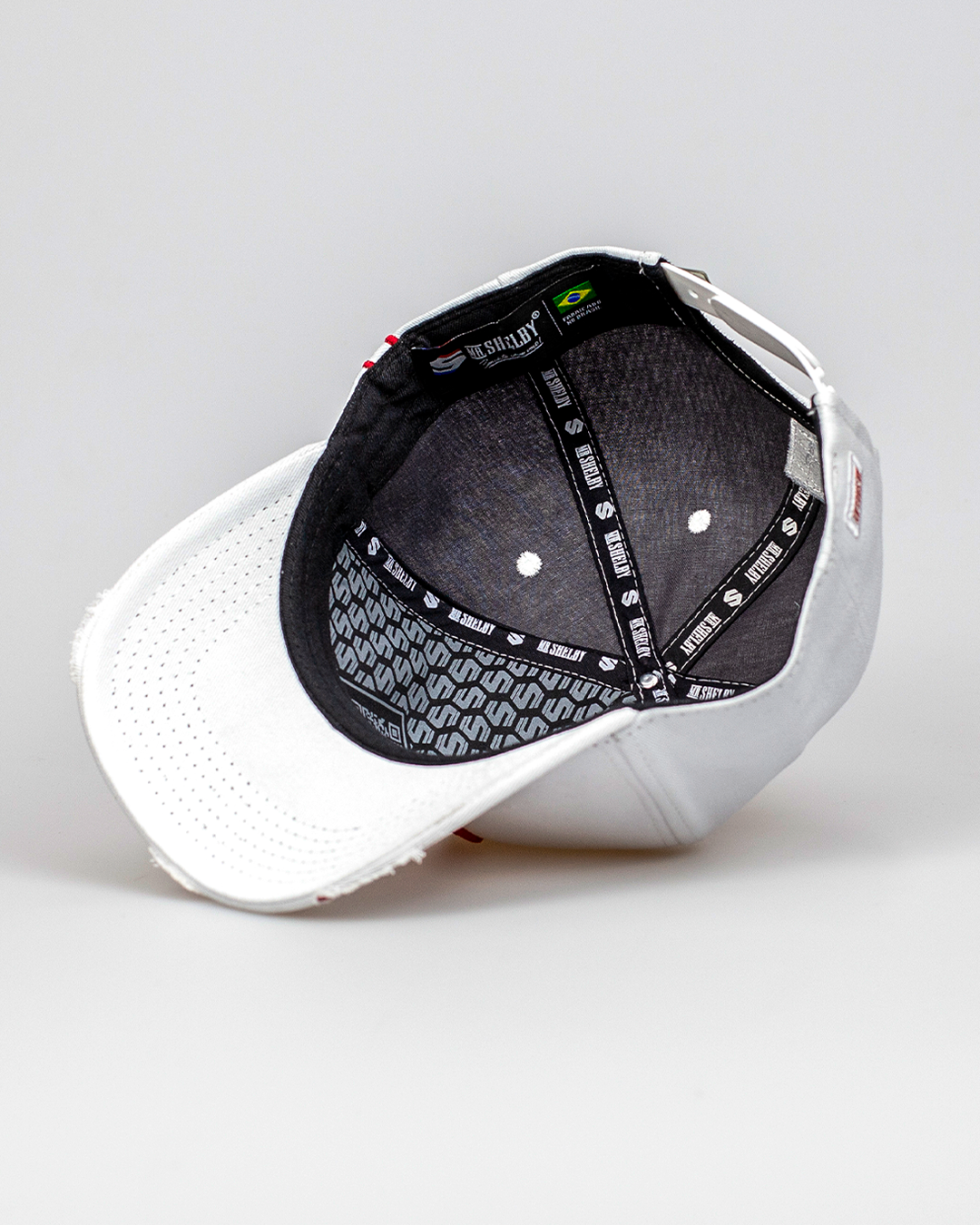 Boné Aba Curva Snapback Mr. Shelby MS-1 Destroyed  Branco e Vermelho