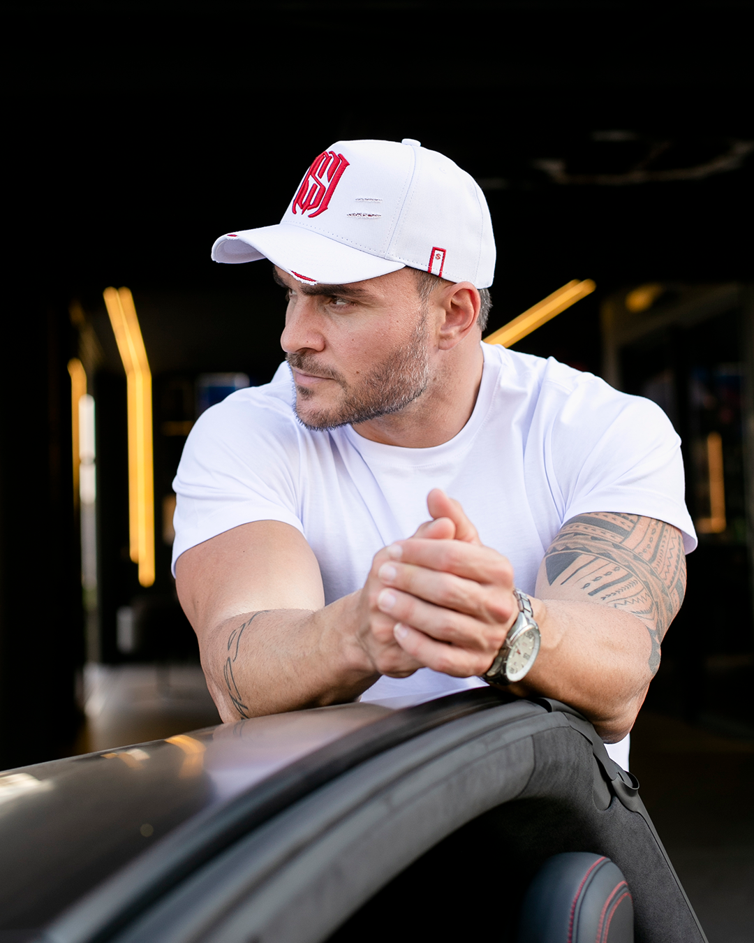 Boné Aba Curva Snapback Mr. Shelby MS-1 Destroyed  Branco e Vermelho
