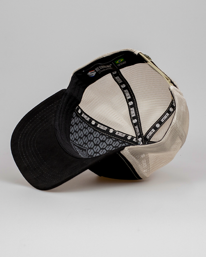 Boné Mr. Shelby Trucker Brasão Camurça Preto e Bege