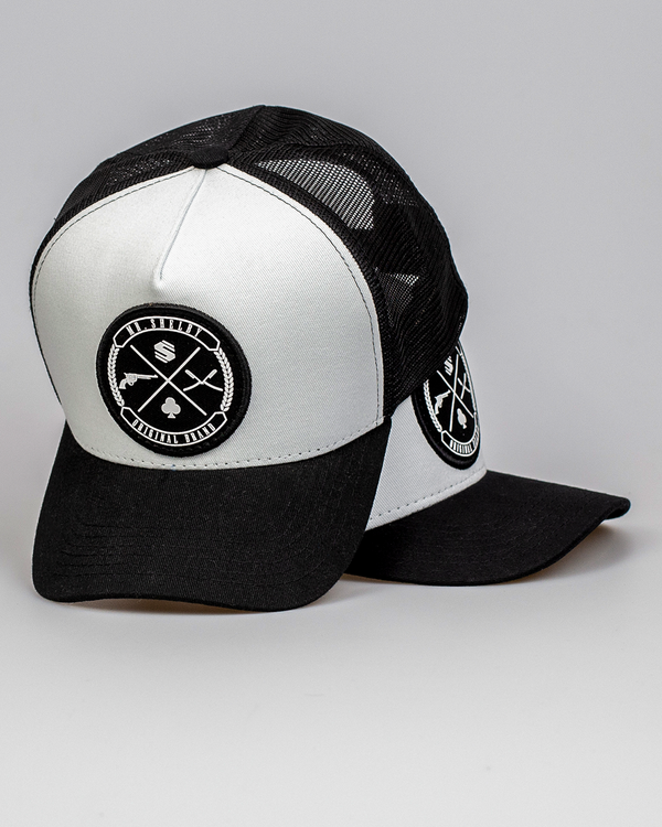 Boné Mr. Shelby Trucker Brasão Branco e Preto