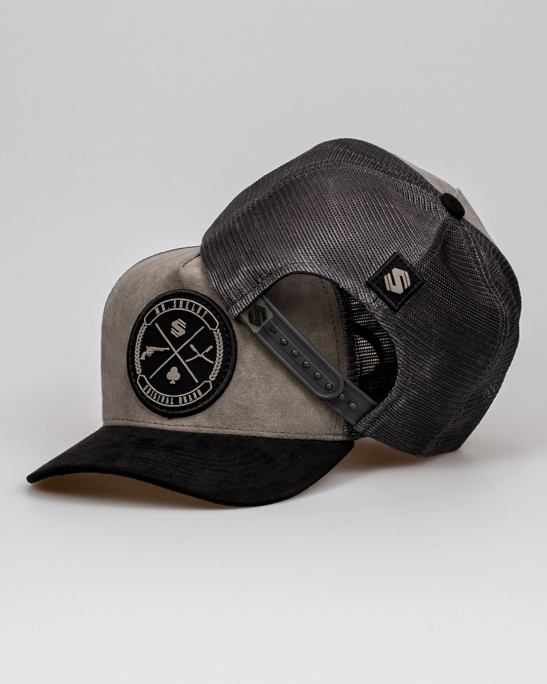 Boné Mr. Shelby Trucker Brasão Chumbo
