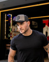 Boné Mr. Shelby Trucker Brasão Chumbo