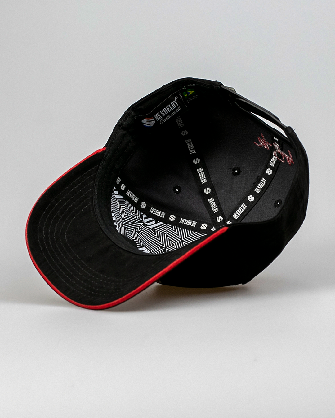 Boné Aba Curva Snapback Mr. Shelby Suede Preto e Vermelho