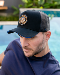 Boné Mr. Shelby Trucker Est. 2021  Preto e Dourado