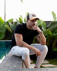Boné Mr. Shelby Trucker Company Off White e Laranja