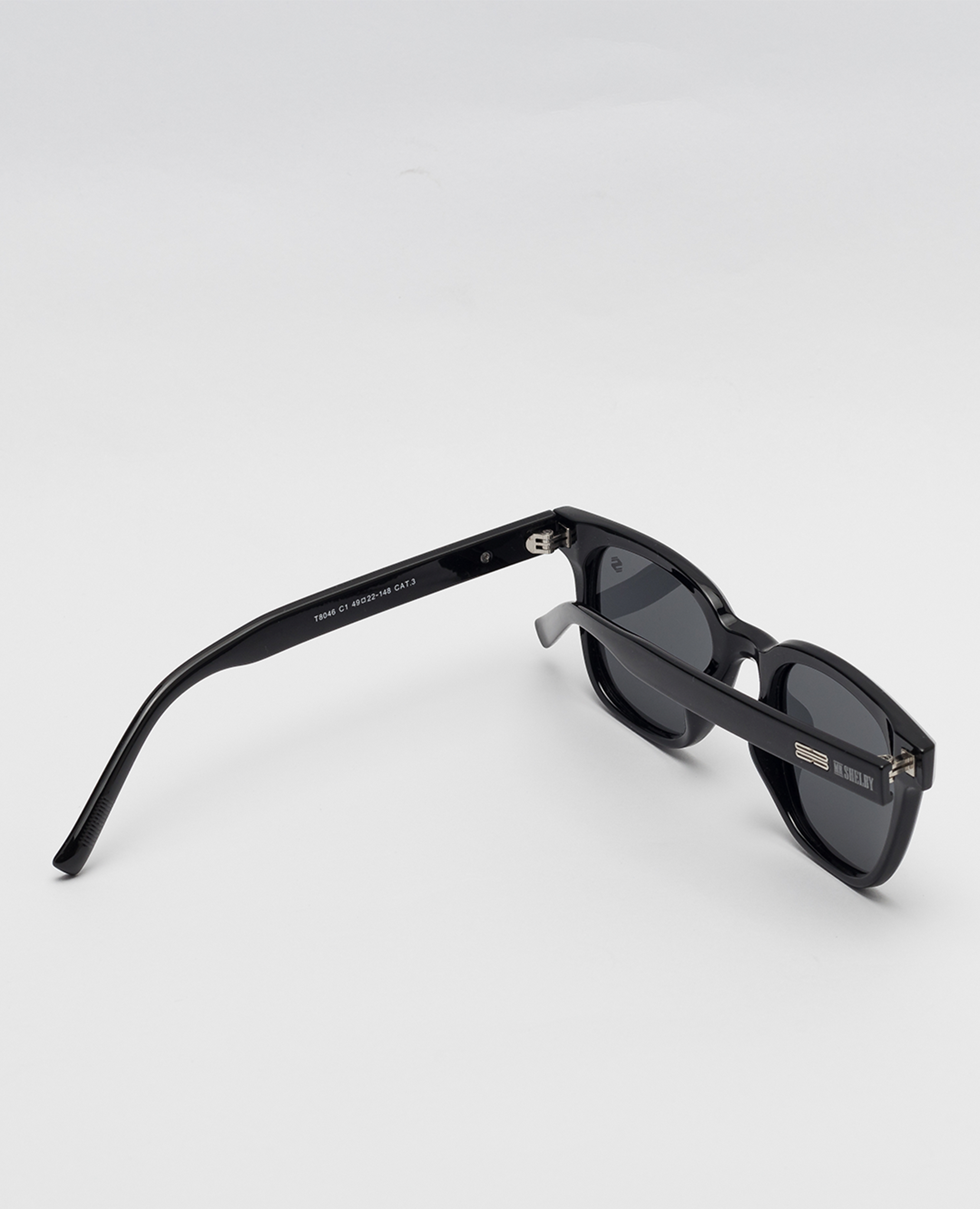 Óculos de Sol Mr. Shelby Titan Preto